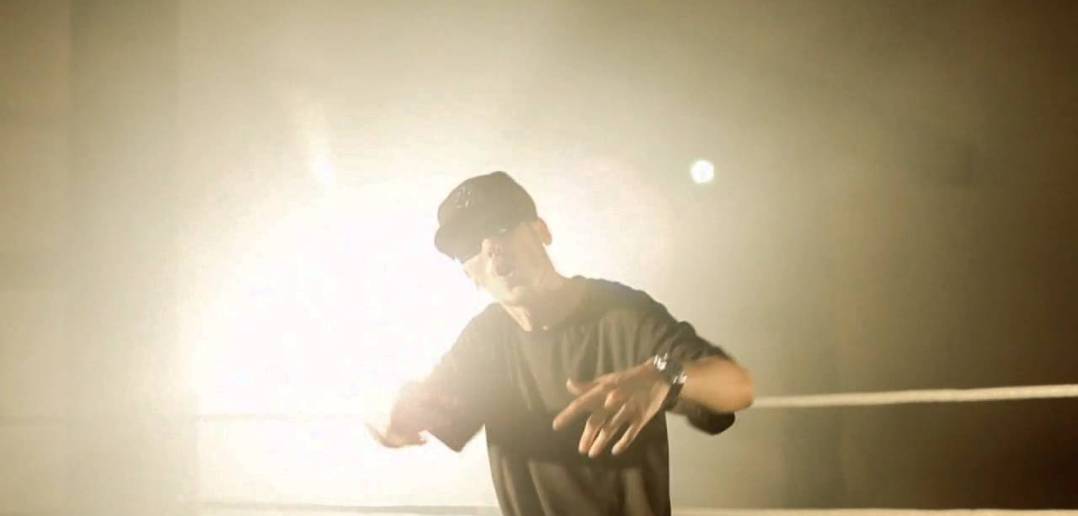 ferid-el-extranjero-caereis-hd-ft-nerviozzo-duo-kie-2012-youtube-thumbnail[1]