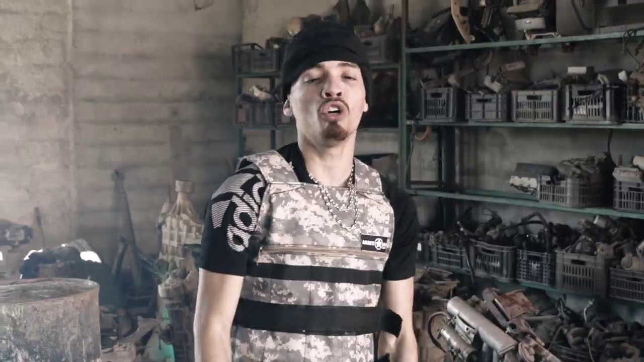 maxresdefault[1] - Phobia Isaac - Hakuna Matata