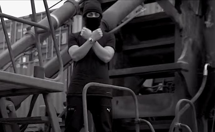 Capture Min - Sou Feryville - TOTO RIINA ( Clip Officiel )